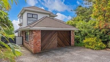 248 Titirangi Road, Titirangi, Auckland - Carousel 1