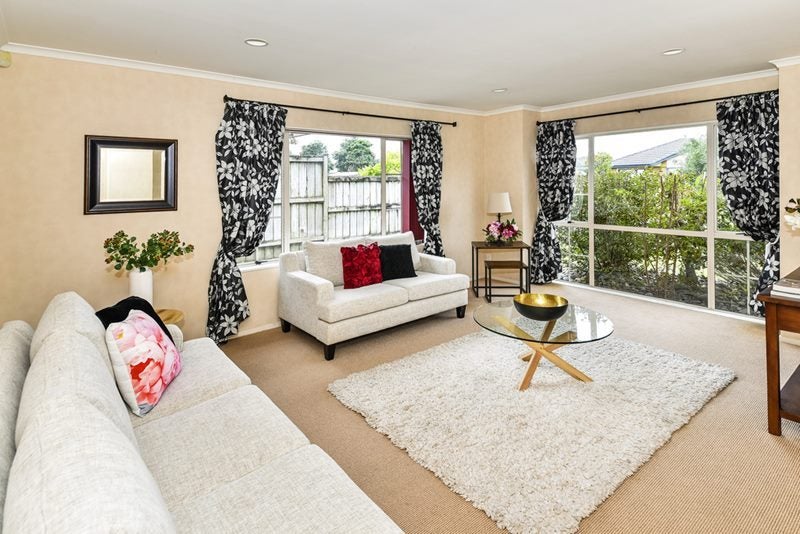 32 Sandwick Drive, Weymouth, Auckland - Carousel 2