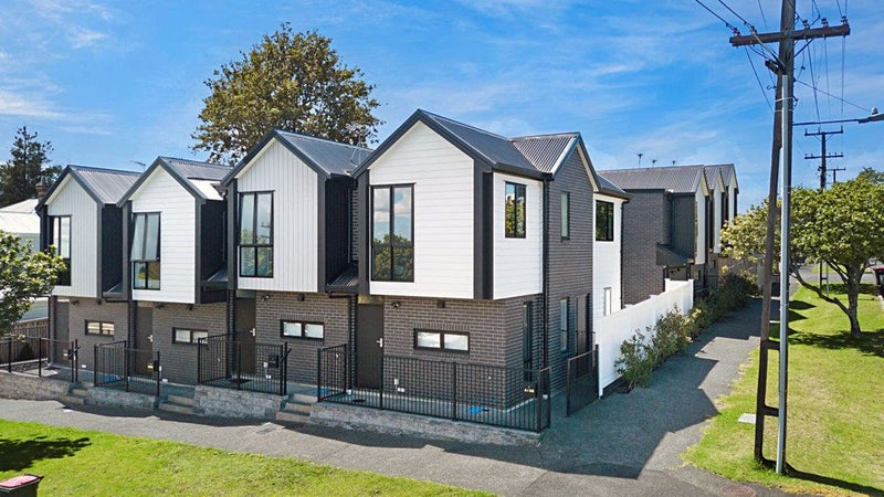 4/66 Roberton Road, Avondale, Auckland - Carousel 2