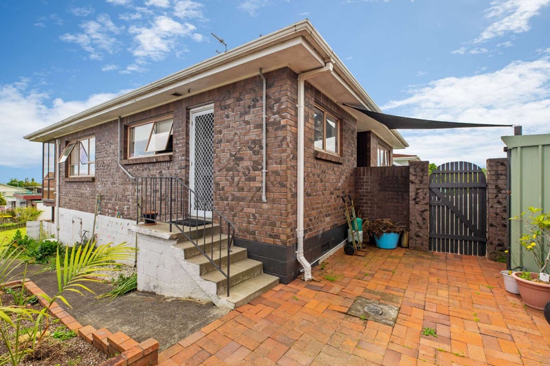 2/5 Sarah Place, Farm Cove, Auckland - Carousel 2