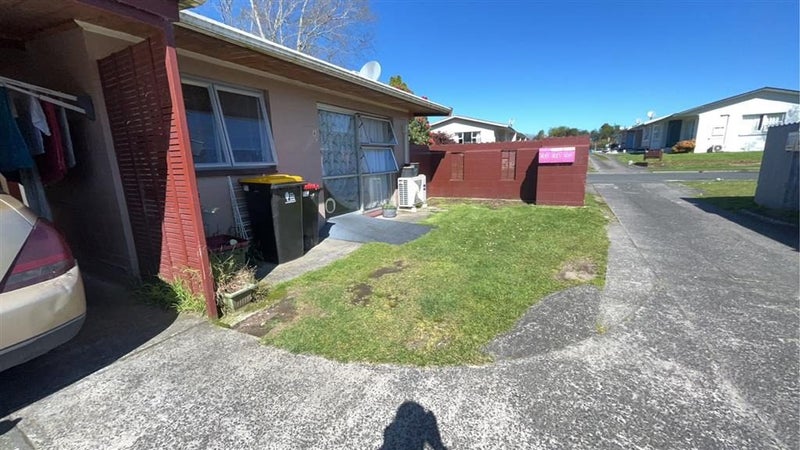 0 , Tokoroa - Carousel 1