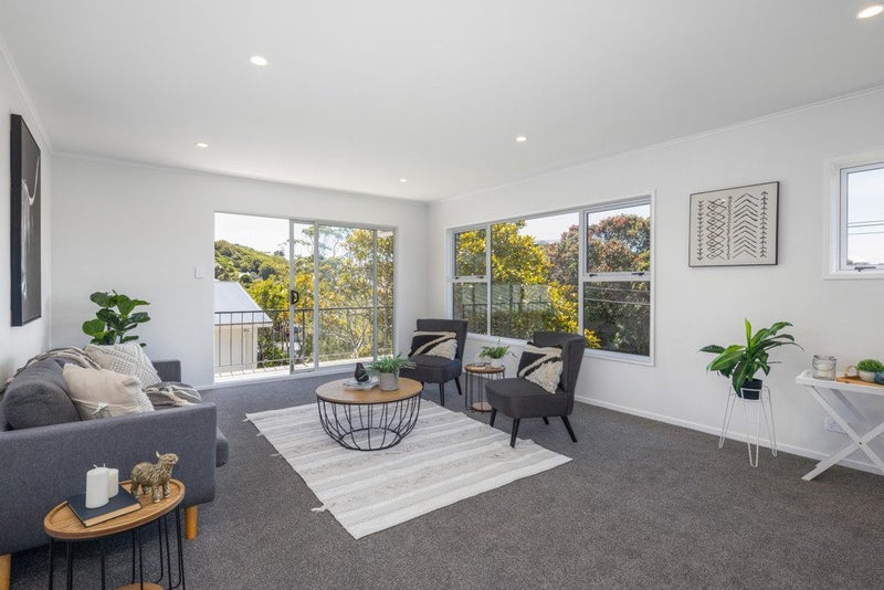 2/10 Box Hill, Khandallah, Wellington - Carousel 1