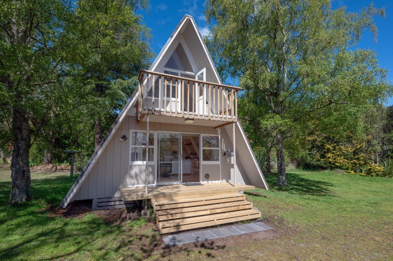 7 Pearce Place, Kinloch, Taupō - Carousel 2