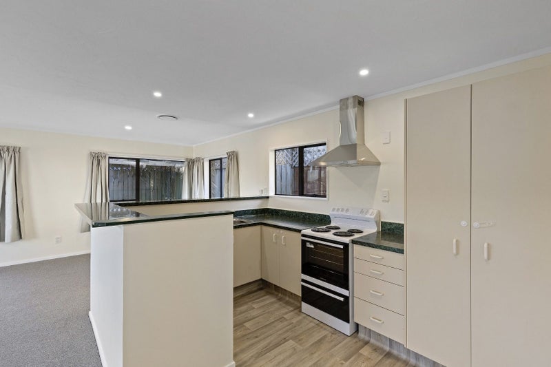 72 Volga Street, Island Bay, Wellington - Carousel 2