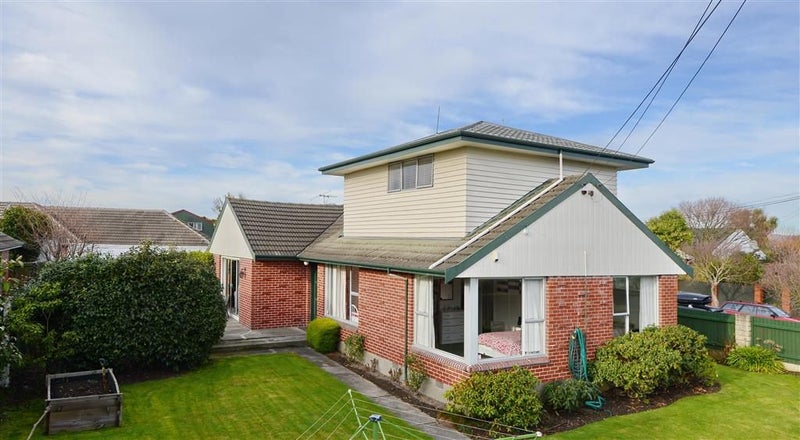 14 Sevenoaks Drive, Bryndwr, Christchurch - Carousel 12
