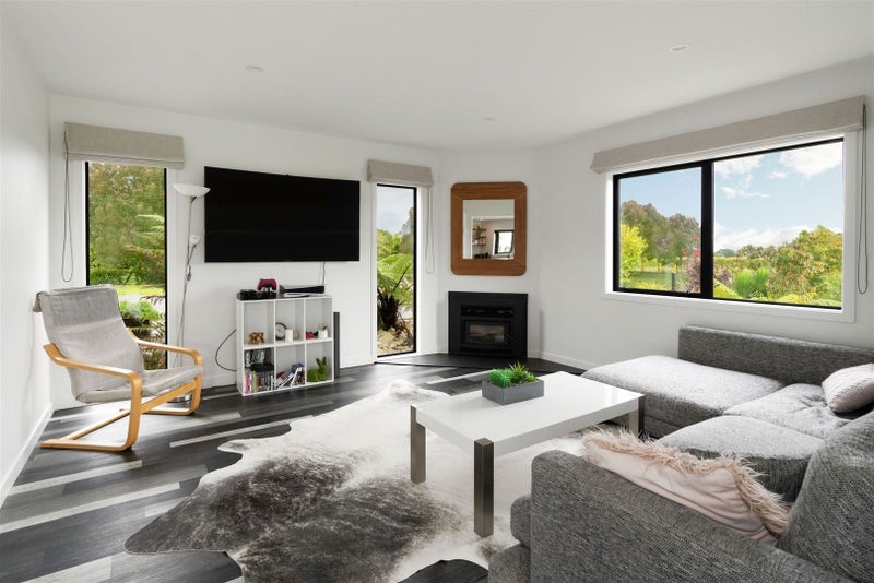 24 Ivy Lane, Ohau, Levin - Carousel 2