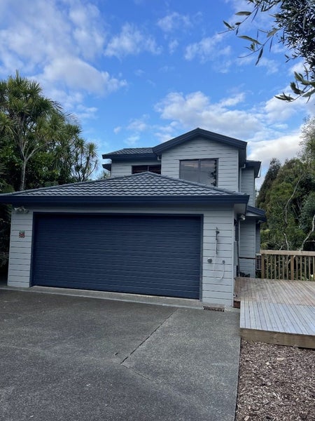 34B Kiteroa Terrace, Rothesay Bay, Auckland - Carousel 1