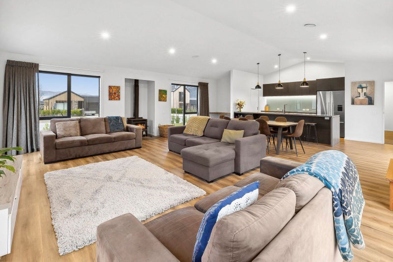 2 Armidale Crescent, Wanaka - Carousel 2