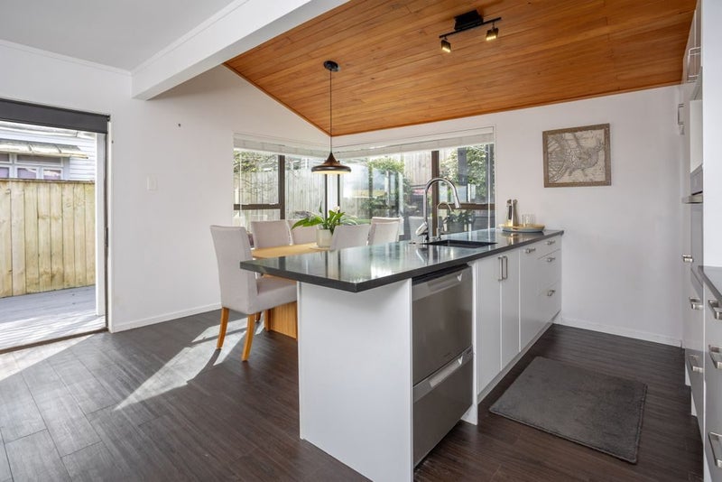 4/1687 Great North Road, Avondale, Auckland - Carousel 1