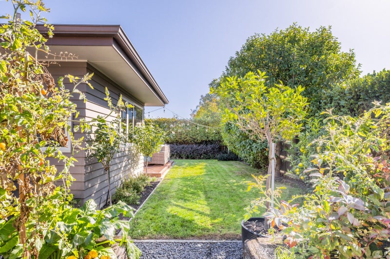 6 Barcroft Street, Frimley, Hastings - Carousel 2