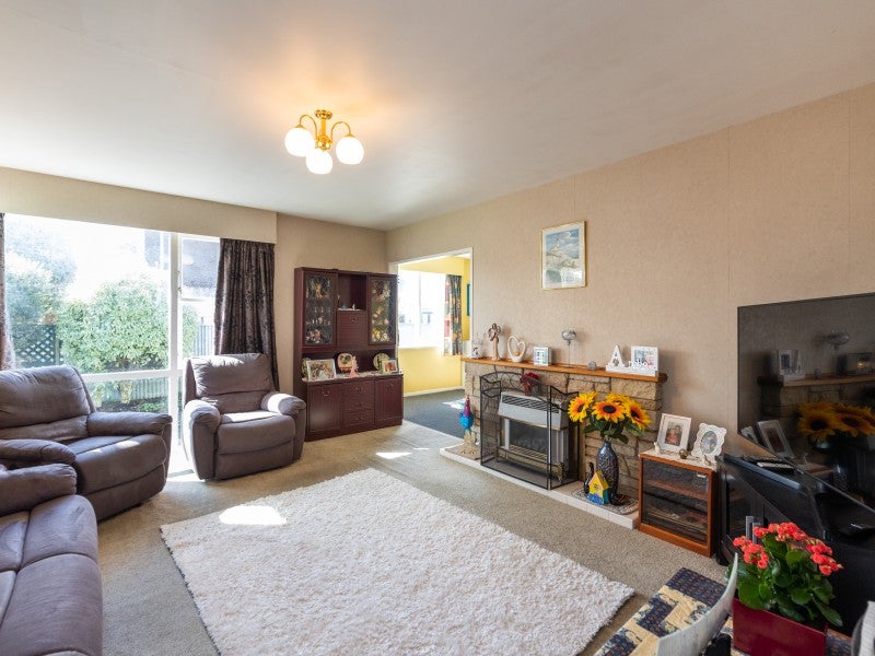 8 Park Road, West End, Palmerston North - Carousel 2