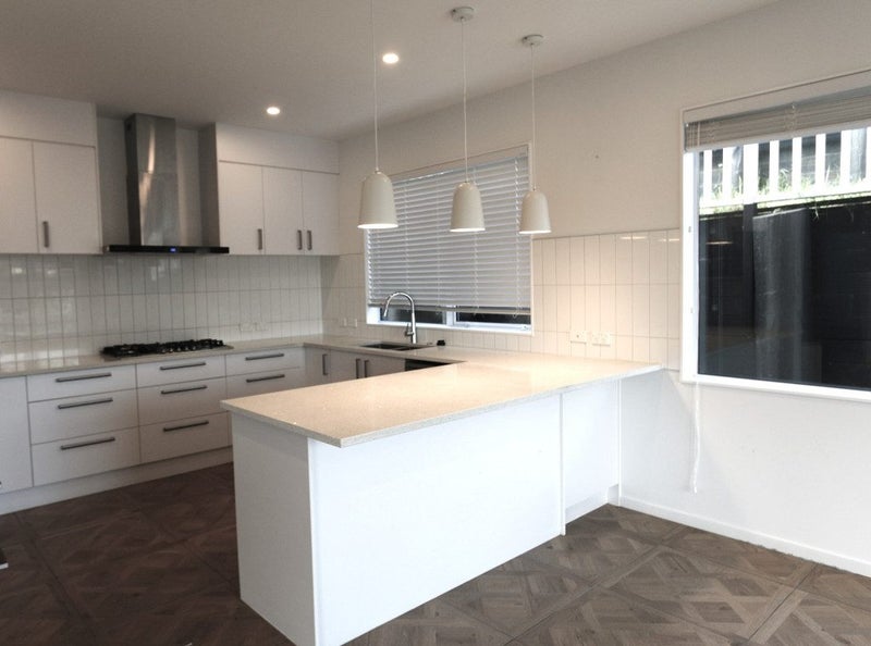 17A Marconi Place, New Windsor, Auckland - Carousel 2