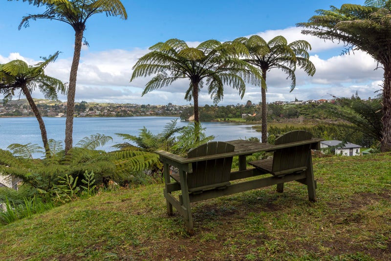 1 Ebbtide Way, Maungatapu, Tauranga - Carousel 1