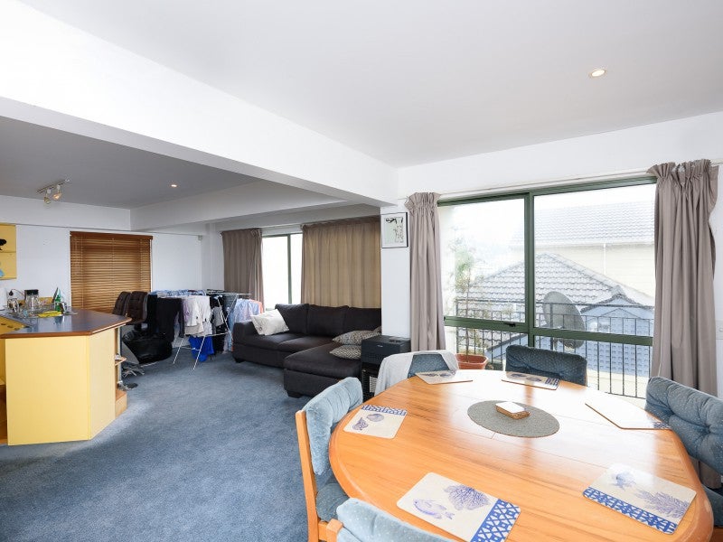 1/15 Hawker Street, Mount Victoria, Wellington - Carousel 1