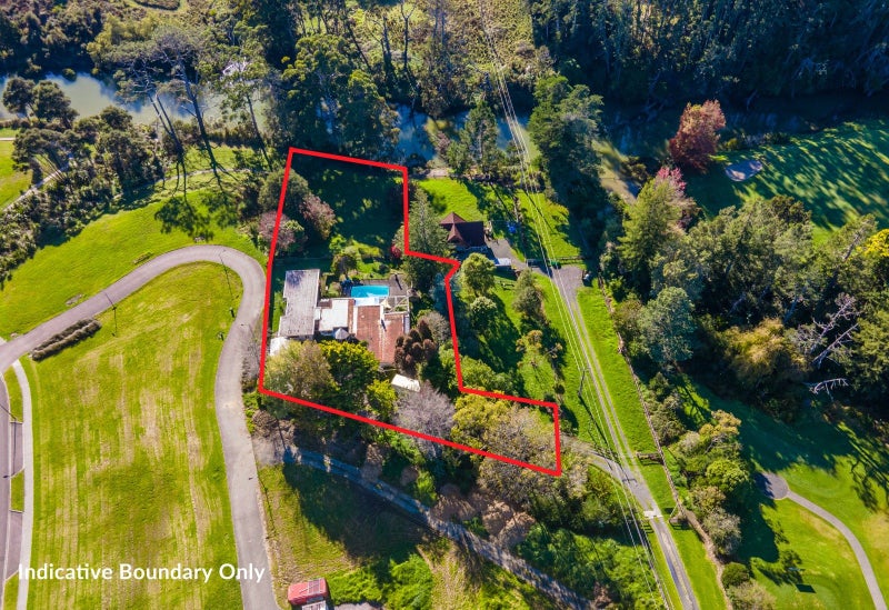 24 Saleyard Road, Howick - Carousel 2