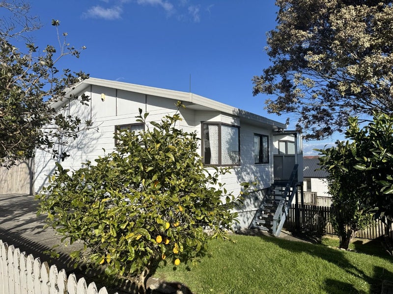 1/157 Whitford Road, Somerville, Manukau - Carousel 1