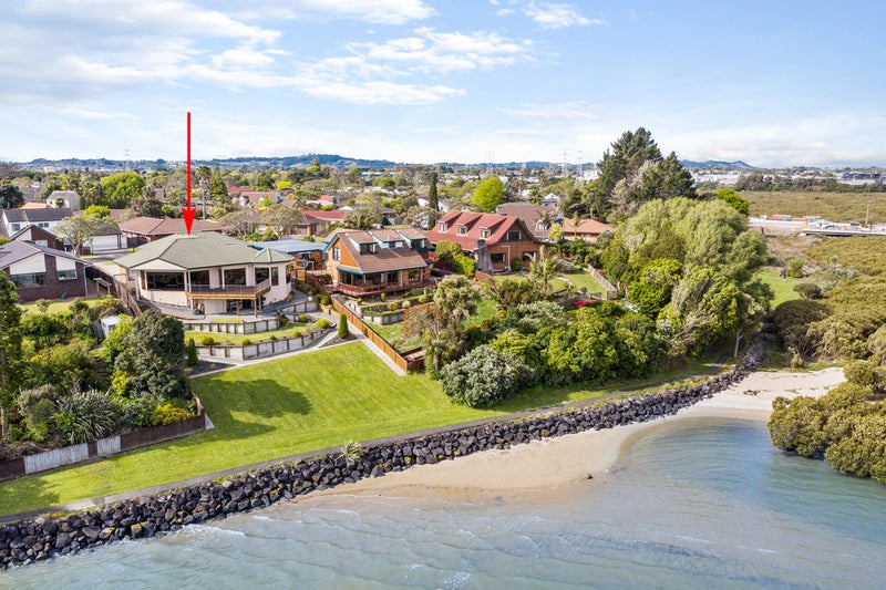 32 Reynard Terrace, Conifer Grove, Takanini - Carousel 2