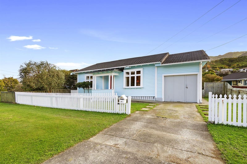 25 Findlay Street, Tawa, Wellington - Carousel 20