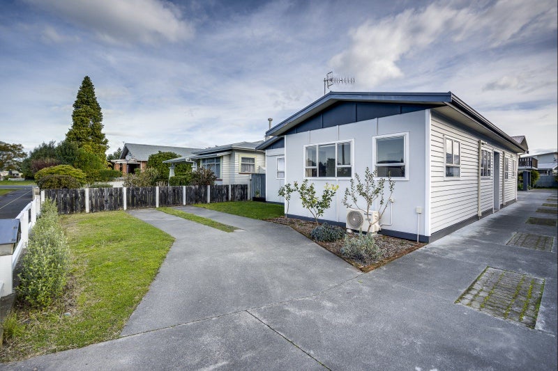 16A Georges Drive, Napier South, Napier - Carousel 1