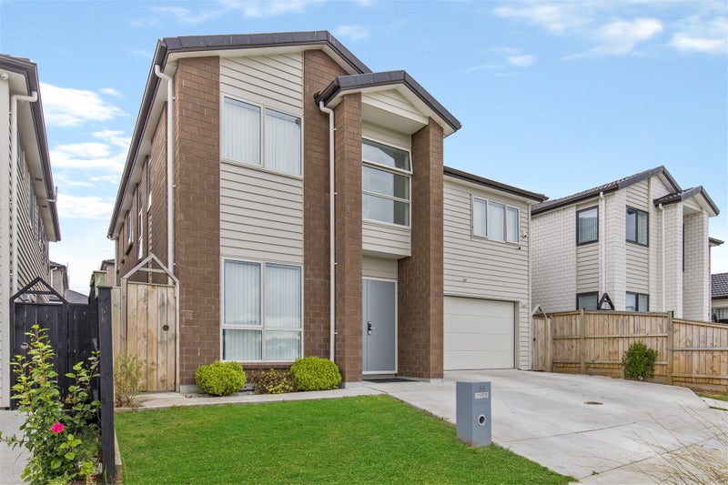 39 Cloonlyon Drive, Flat Bush, Auckland - Carousel 1