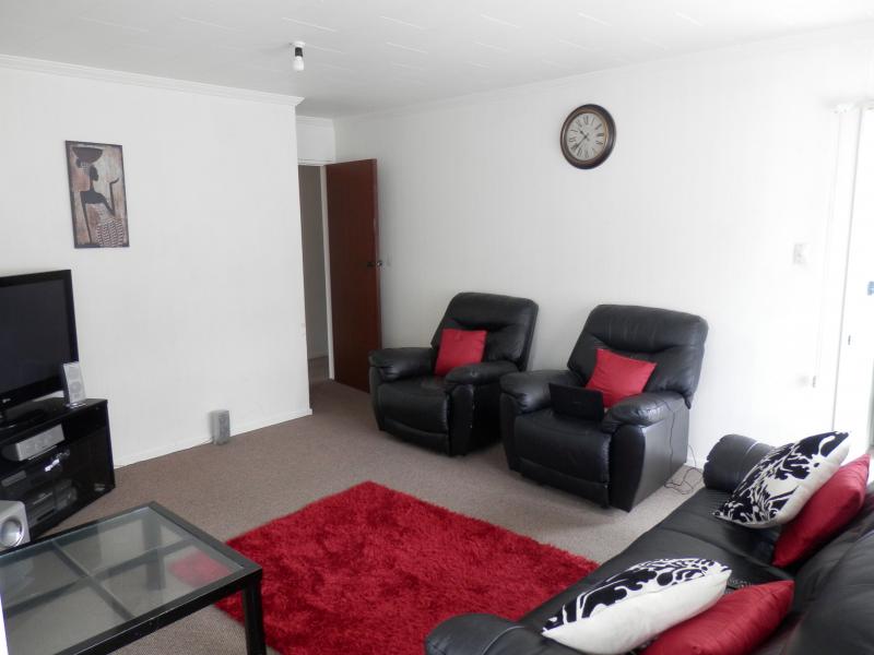 17 Waltham Court, Cloverlea, Palmerston North - Carousel 2