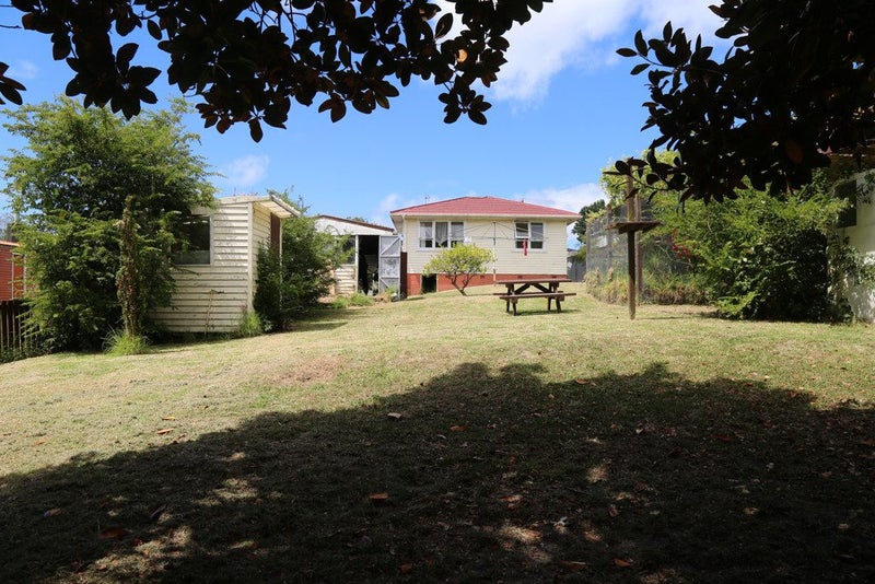 6 Kuaka Place, New Lynn, Auckland - Carousel 2