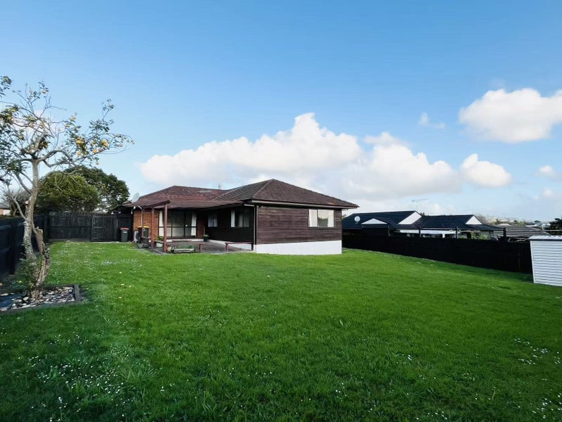 149 Botany Road, Botany Downs, Auckland - Carousel 13