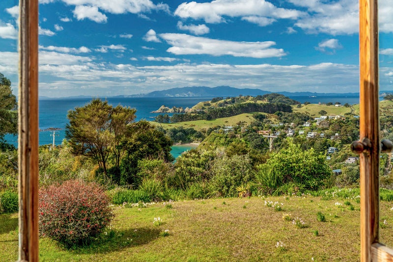46 Cory Road, Palm Beach, Waiheke Island - Carousel 1