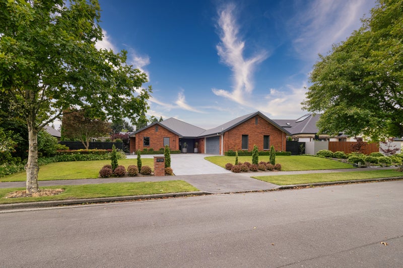18 Country Place, Allenton, Ashburton - Carousel 1
