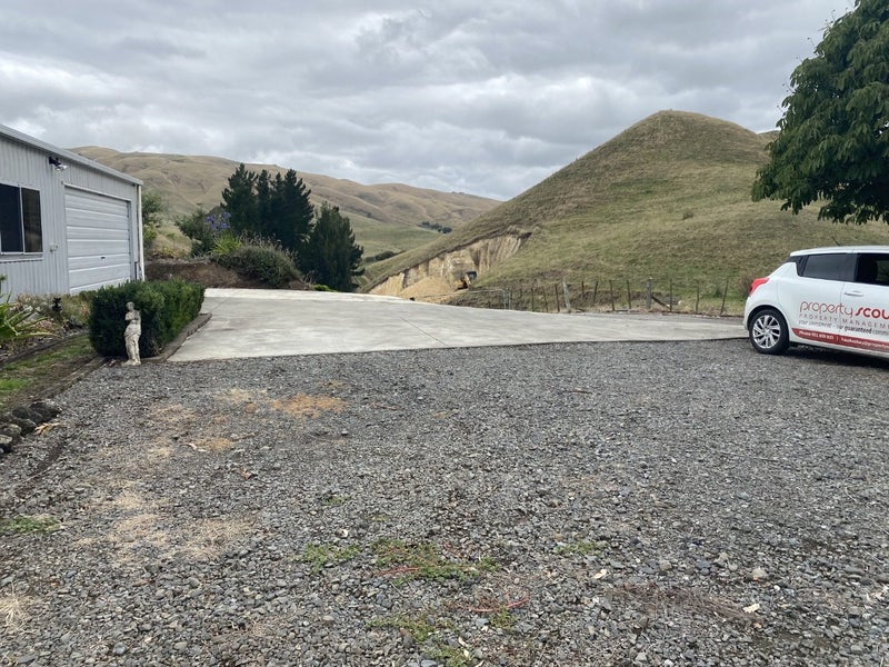 39 Mutiny Road - Carousel 20