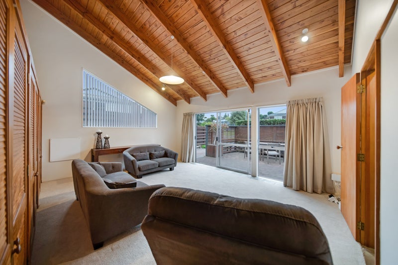 2A Sirius Place, Botany Downs, Auckland - Carousel 2