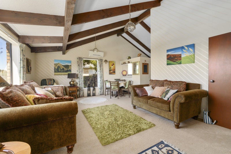 30A Hinton Avenue, Forest Lake, Hamilton - Carousel 1