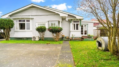 196 Shirley Road, Papatoetoe, Auckland - Carousel 1