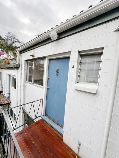 3/27 Don Croot Street, Western Springs, Auckland - Carousel 1