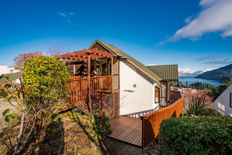25 York Street, Queenstown, Queenstown - Carousel 1