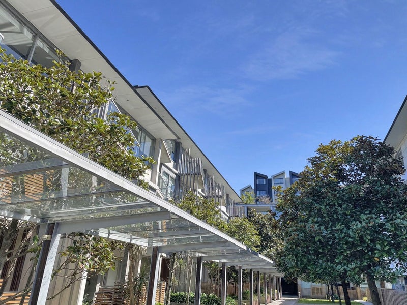 W103/28 Torrens Terrace, Mount Cook, Wellington - Carousel 1