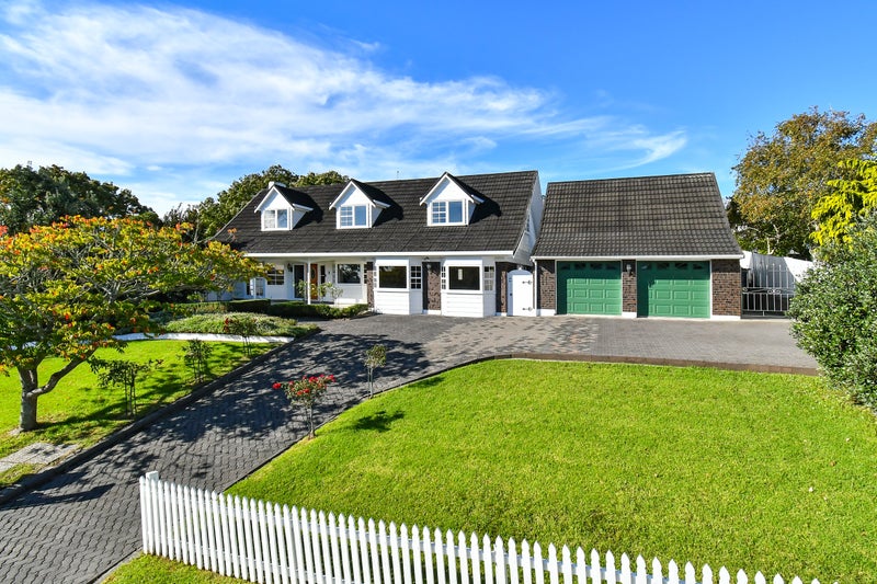 2 Rochas Place, Clover Park, Auckland - Carousel 1