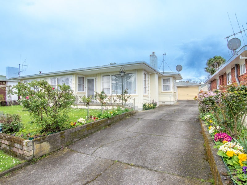 9 Henare Street, West End, Palmerston North - Carousel 16