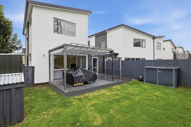 12 Menin Gate Crescent, Broomfield, Christchurch - Carousel 11