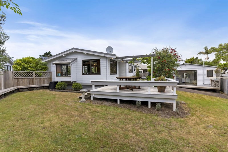 5 Courtney Place, Pauanui - Carousel 1