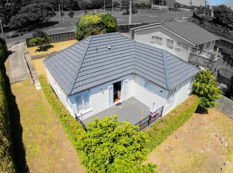 16 Taylor Road, Mangere Bridge, Auckland - Carousel 1