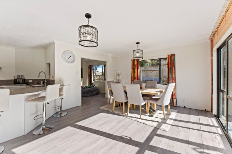 2 Betty Watt Grove, Riverstone Terraces, Upper Hutt - Carousel 2