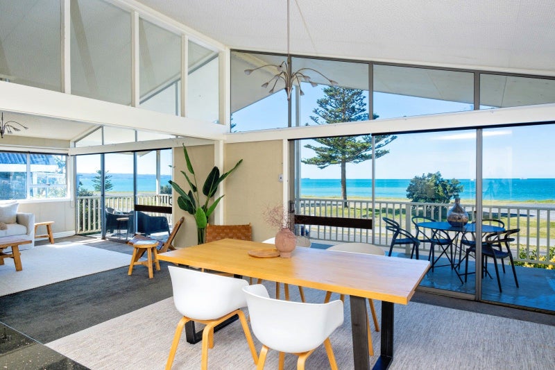 26 The Esplanade, Westshore, Napier - Carousel 1