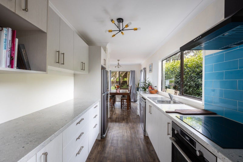 17 Kipling Drive, Whalers Gate, New Plymouth - Carousel 2