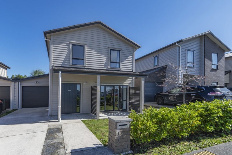 14 Taiaapure Street, Weymouth, Auckland - Carousel 2