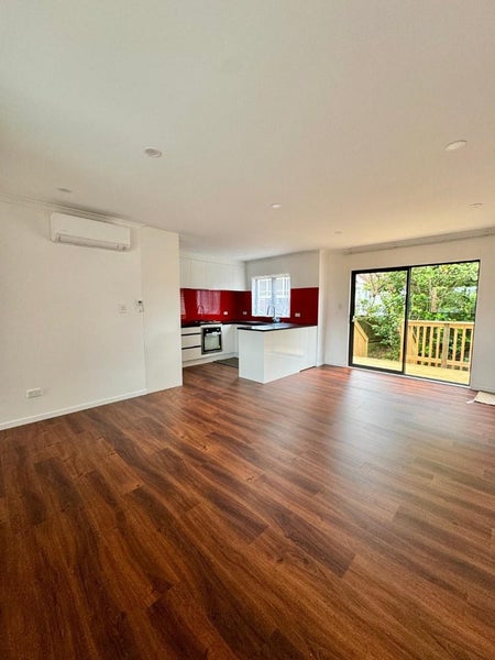 18 Memorial Avenue, Mount Roskill, Auckland - Carousel 2