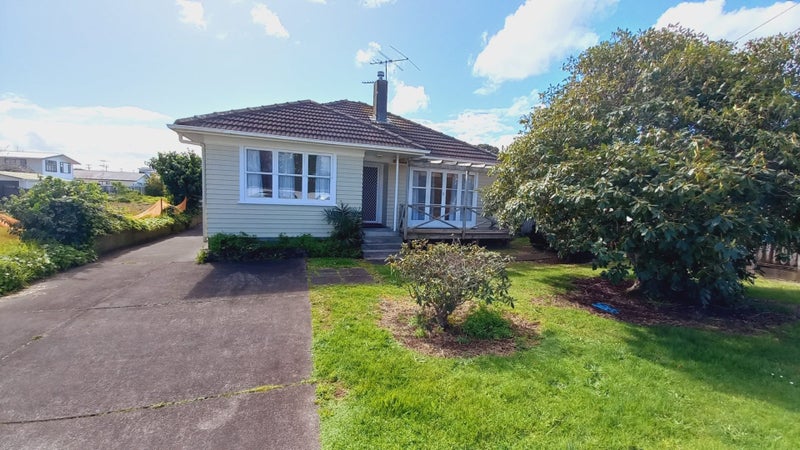 8 Waterview Road West, Takanini, Auckland - Carousel 1