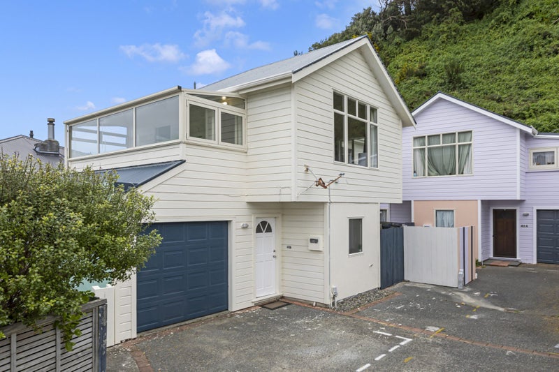 40B Derwent Street, Island Bay, Wellington - Carousel 1