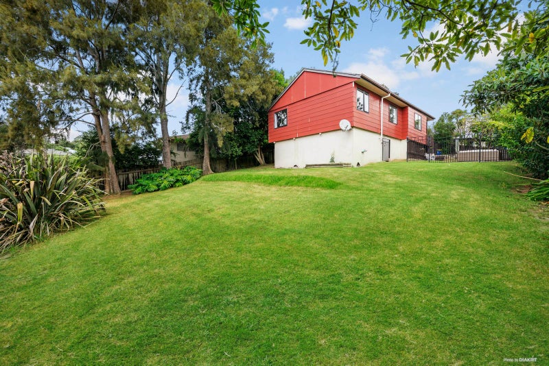 76 Sunnyside Road, Sunnyvale, Auckland - Carousel 2