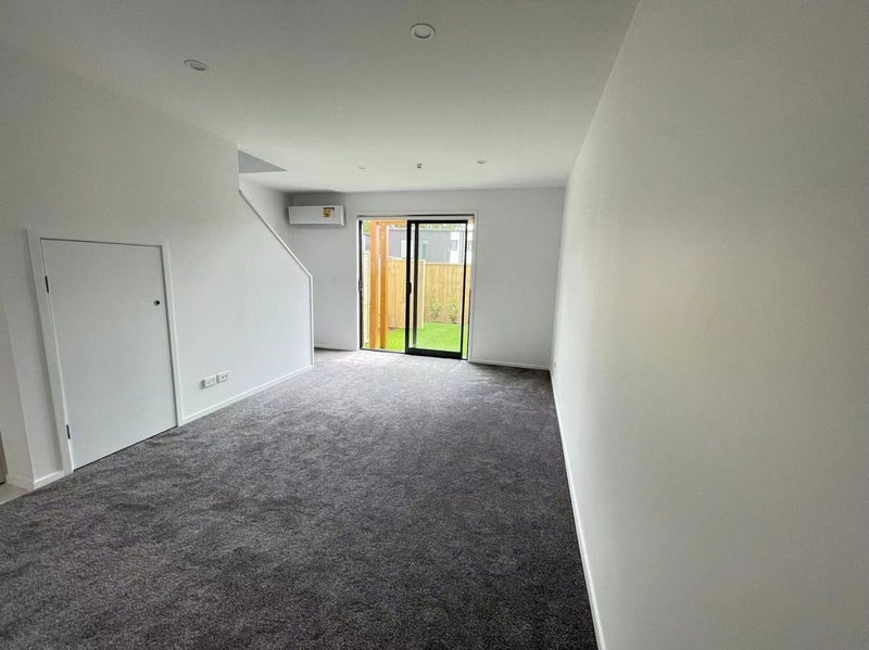6/41 Kervil Avenue, Te Atatu Peninsula, Auckland - Carousel 2